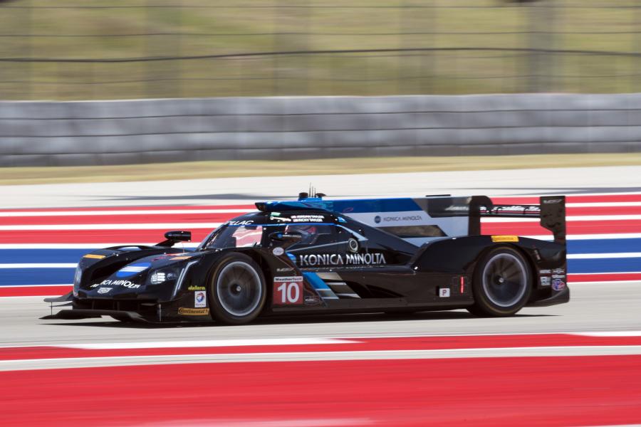  Cadillac DPi-V.R 2017 года  (фото 22 из 30)